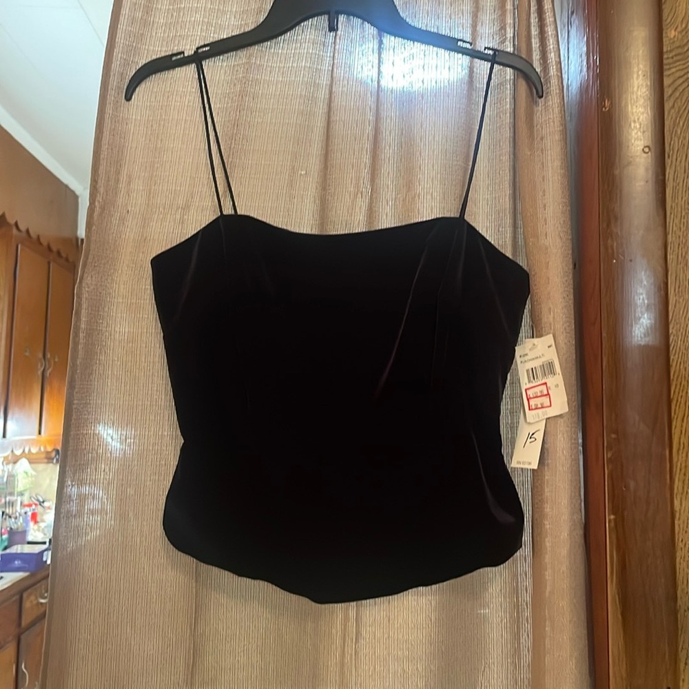 DONNA MORGAN Cropped Velvet Top    Sz 10 🖤✔️